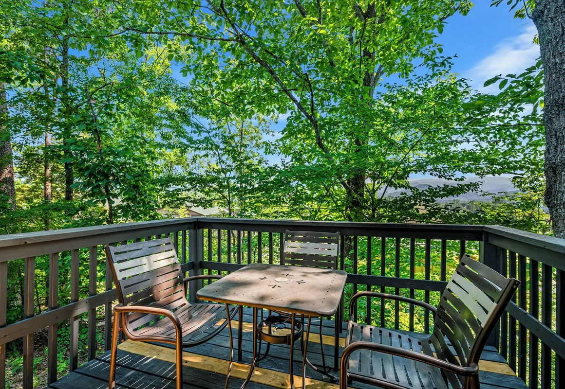 Pinecrest Townhomes hotel hero