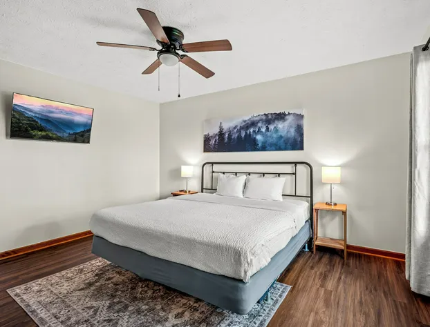 Pinecrest Townhomes hotel detail image 1