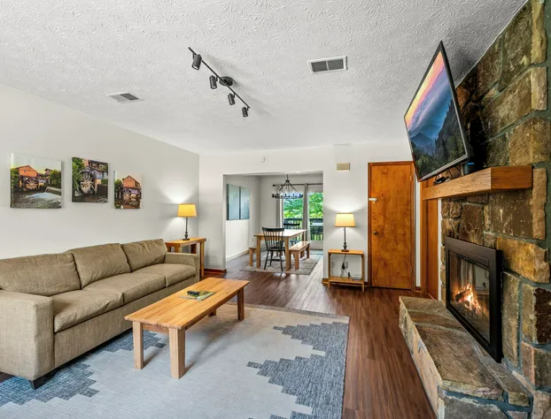 Pinecrest Townhomes hotel detail image 2