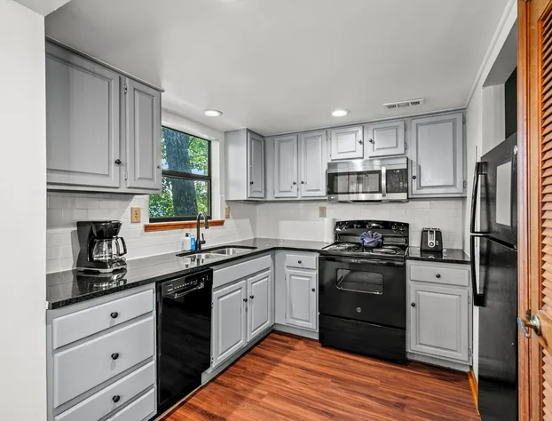 Pinecrest Townhomes hotel detail image 3