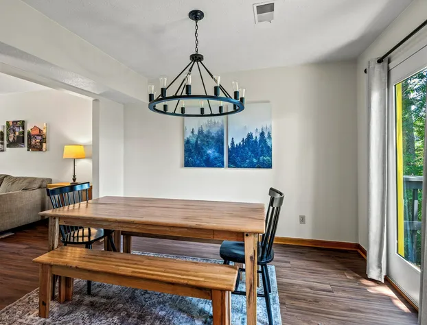 Pinecrest Townhomes hotel detail image 4