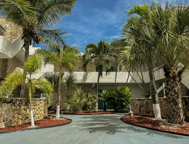 Palms Resort and Beach hotel detail image 2