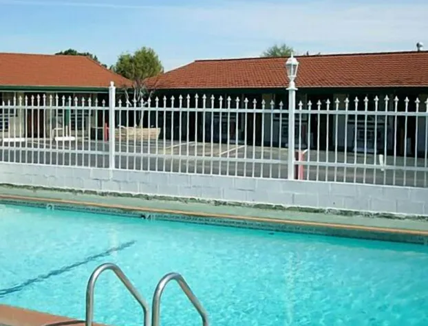 Holiday Motel Waynesburg hotel detail image 4