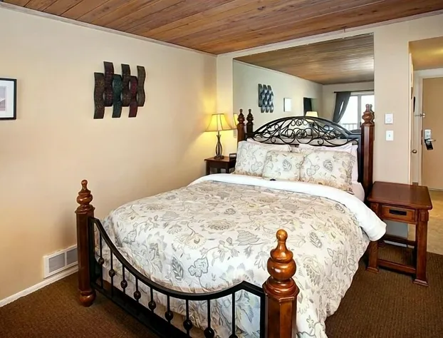 Lanai at the Cove hotel detail image 4