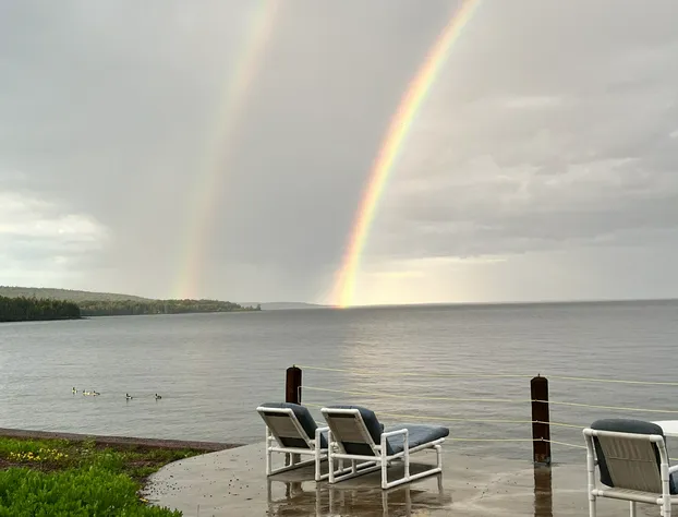 The Shoreline Inn hotel detail image 3