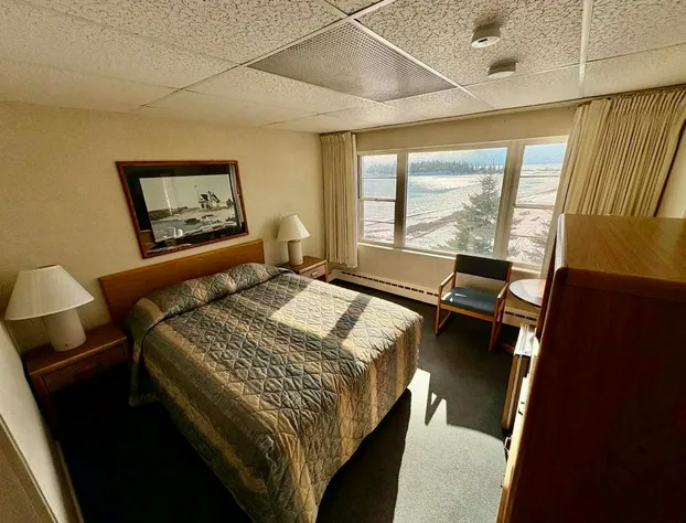 The Shoreline Inn hotel detail image 4