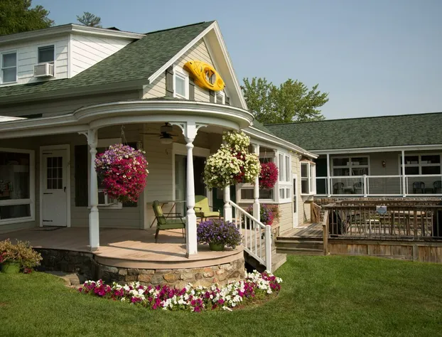 Shore Meadows Lodge LLC hotel detail image 3