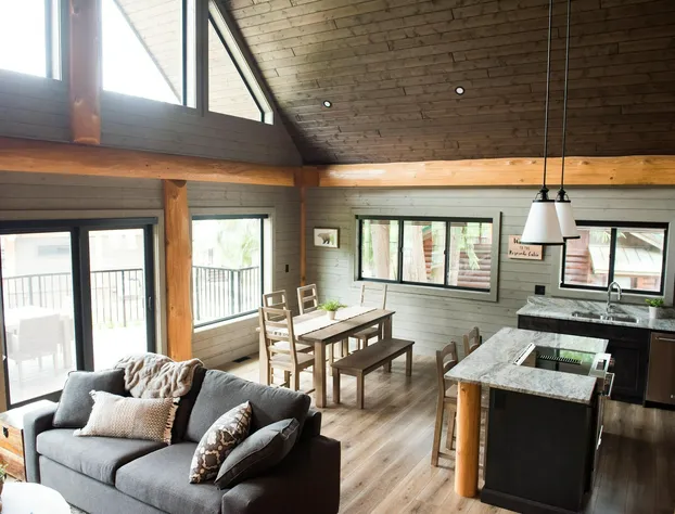 Rowena's Inn On The River hotel detail image 4