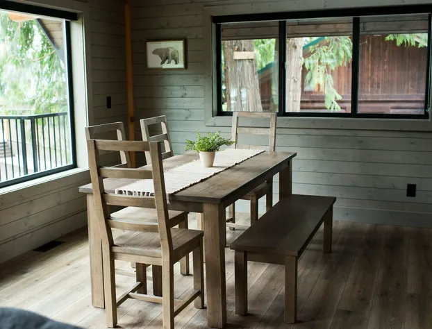 Rowena's Inn On The River hotel detail image 4