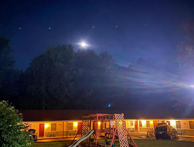 Fran Cove Motel hotel detail image 2