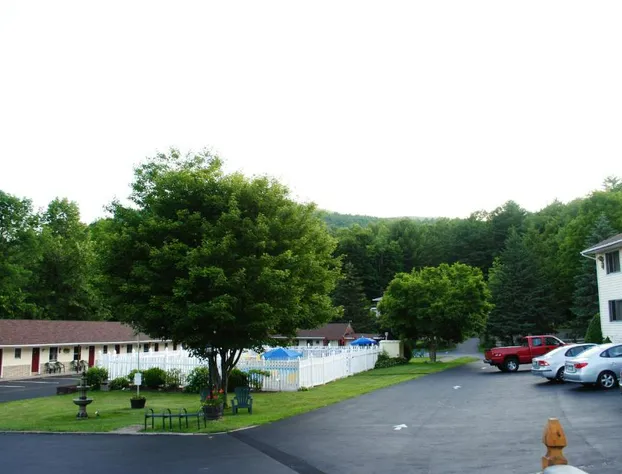 Fran Cove Motel hotel detail image 4