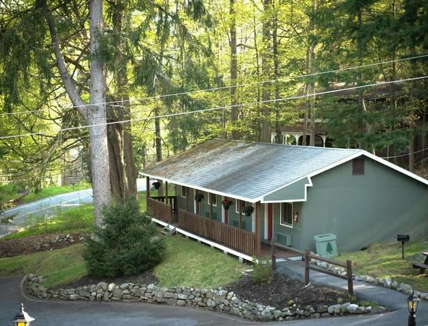 Forest Hill Lodge & Cabins hotel detail image 1