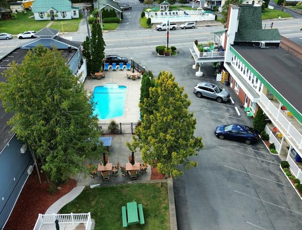 O'Sullivan's On The Lake Motel hotel detail image 1
