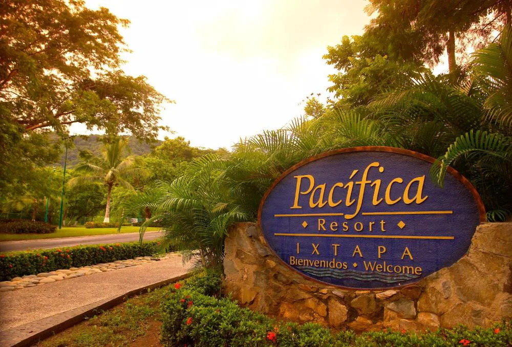Pacífica Resort Ixtapa All-Inclusive hotel hero