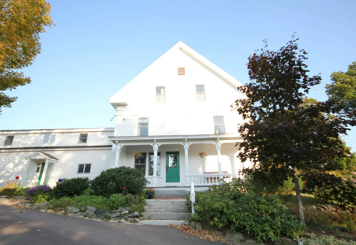 Highland Lake Inn hotel hero