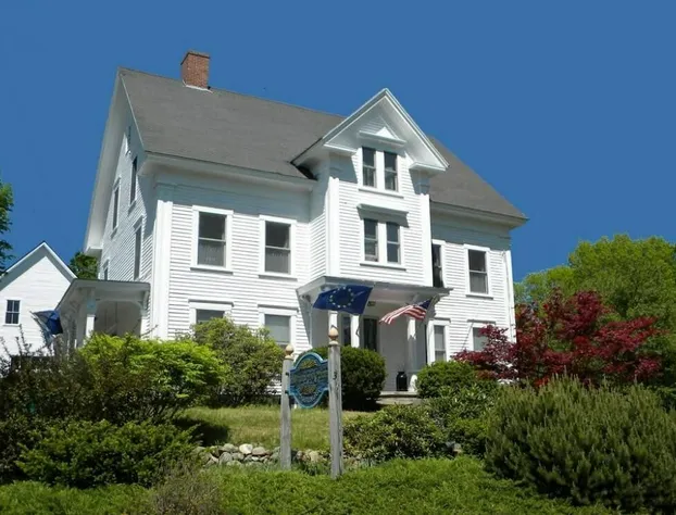 Highland Lake Inn hotel detail image 1