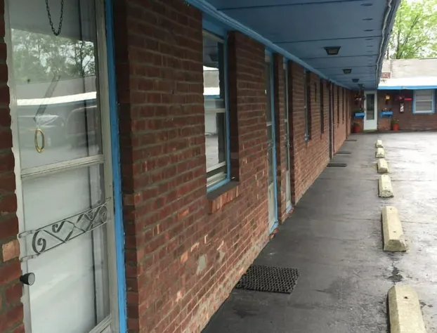 Tompkin's Motel hotel detail image 2