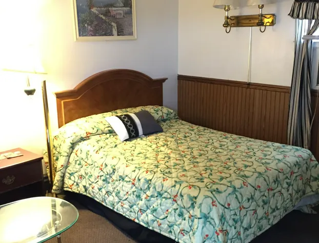 Tompkin's Motel hotel detail image 4