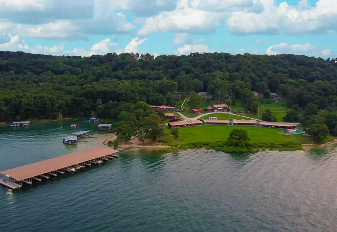 Coppermine Lodge hotel hero