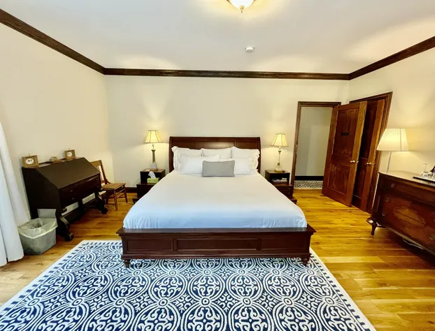 Dartmouth House Inn hotel detail image 3