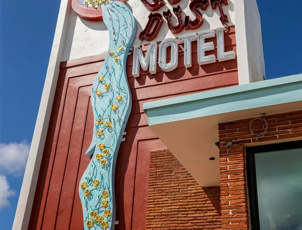 Selina Gold Dust hotel detail image 1