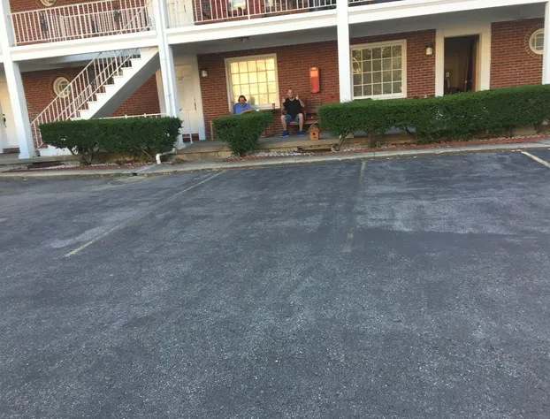 Motel Townhouse hotel detail image 2