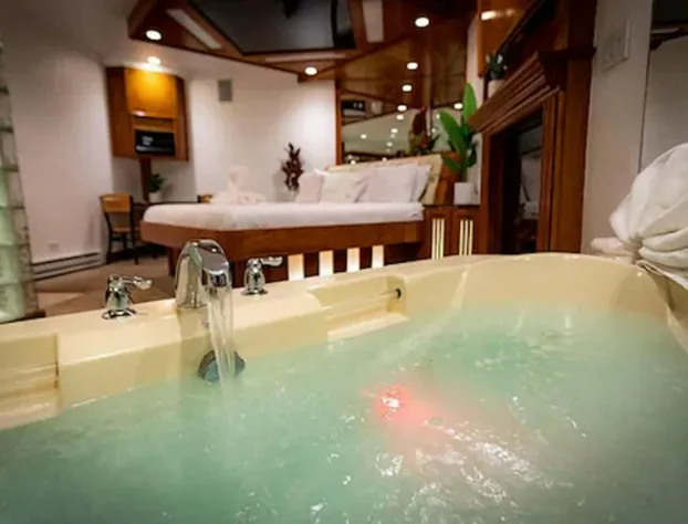 Sybaris Pool Suites hotel detail image 3