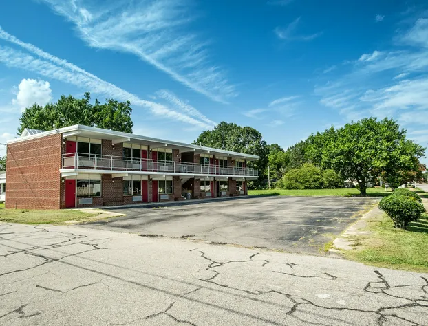Coach House Inn hotel detail image 1