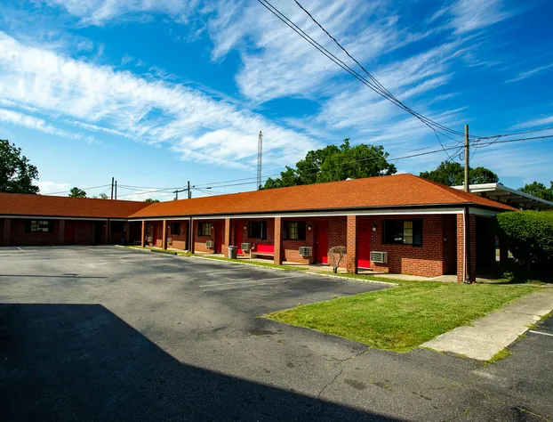 Coach House Inn hotel detail image 2