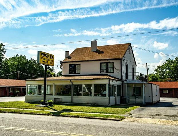 Coach House Inn hotel detail image 4