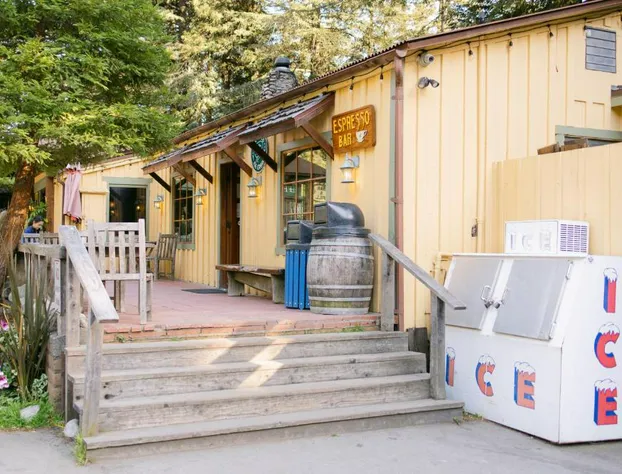 Fernwood Resort hotel detail image 1