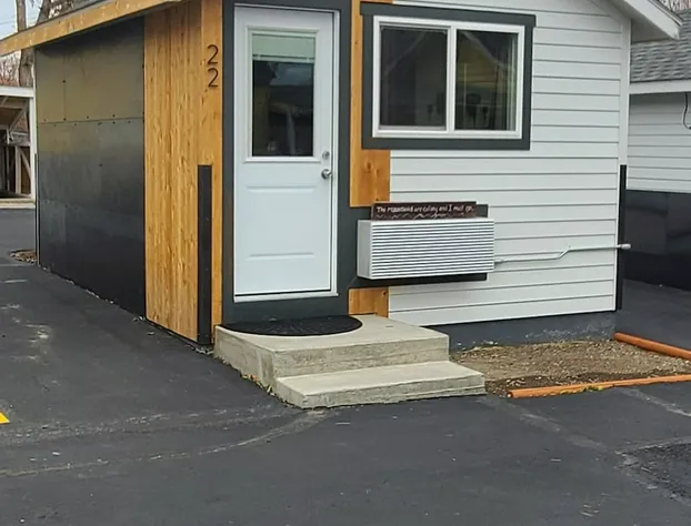 Lamplighter Cabins & Suites hotel detail image 1