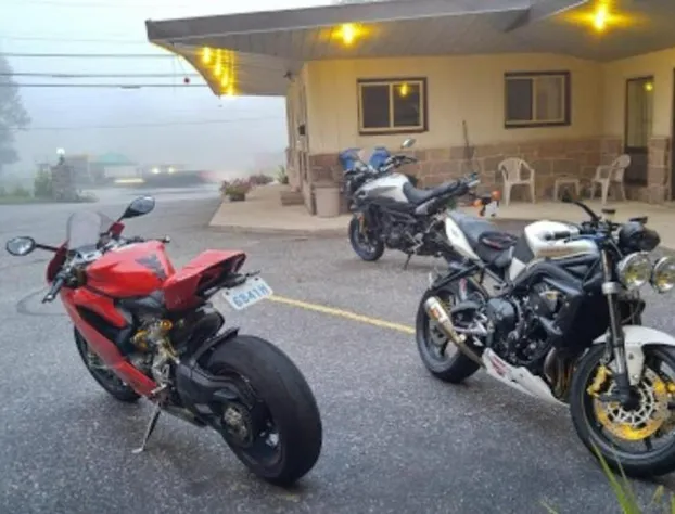 Town and Country Motel hotel detail image 4