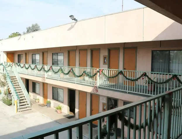 Four Corners motel hotel detail image 1