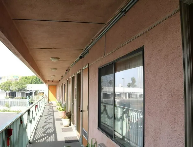 Four Corners motel hotel detail image 4