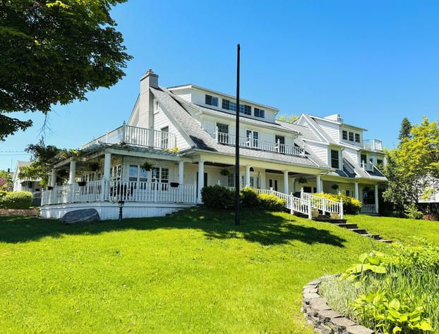 Chestnut Inn Bed and Breakfast hotel detail image 3