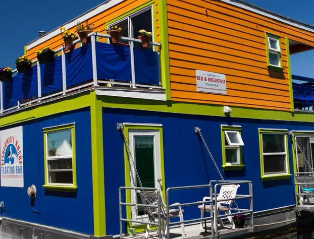 A Float Home B&B in Fisherman’s Wharf hotel detail image 1