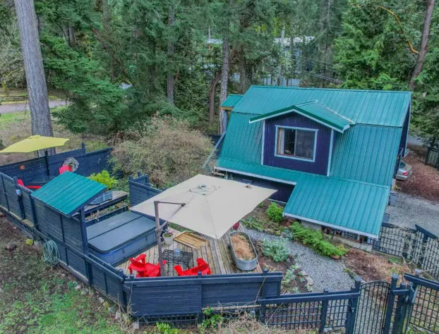 Salt Spring Carriage House B&B hotel detail image 1