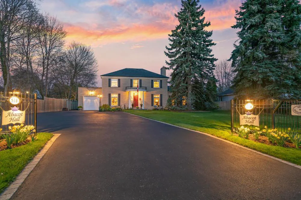 Abacot Hall Bed & Breakfast hotel hero