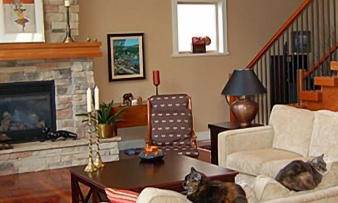 Brentwood Lighthouse Bed & Breakfast hotel hero