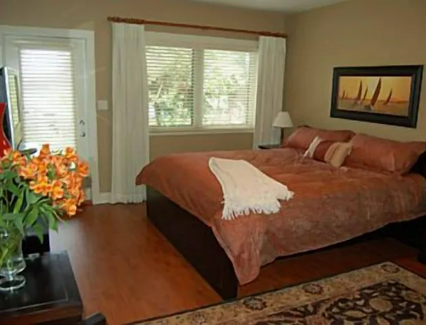 Brentwood Lighthouse Bed & Breakfast hotel detail image 2