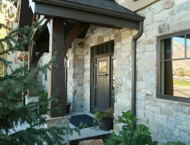 Aspenwood Manor South hotel detail image 3