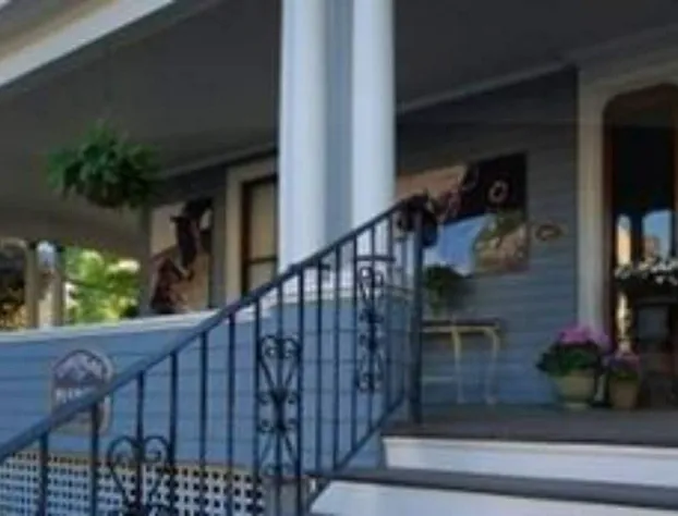 Circular Manor Bed and Breakfast hotel detail image 1