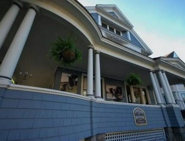 Circular Manor Bed and Breakfast hotel detail image 2