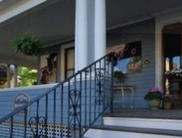 Circular Manor Bed and Breakfast hotel detail image 1