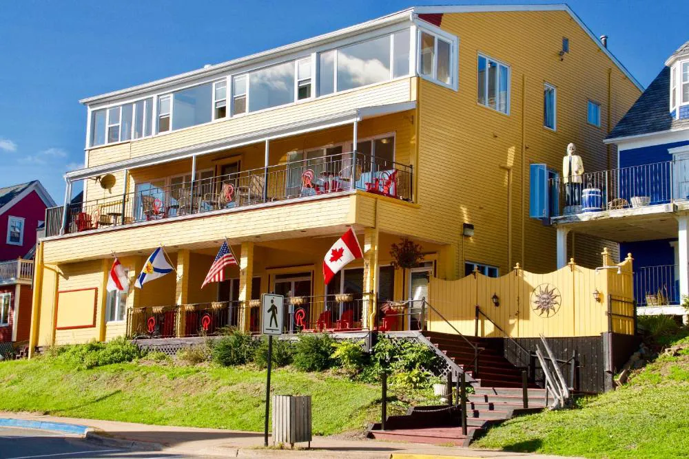 Rum Runner Inn hotel hero