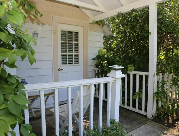 Martha's Vineyard Bed & Breakfast hotel detail image 3