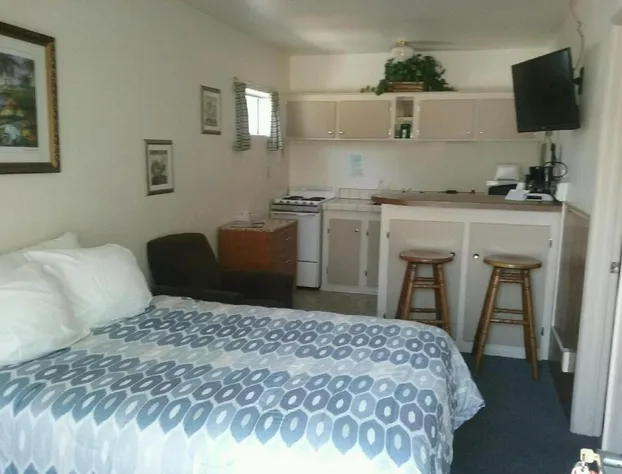 Bishop Village Motel hotel detail image 1