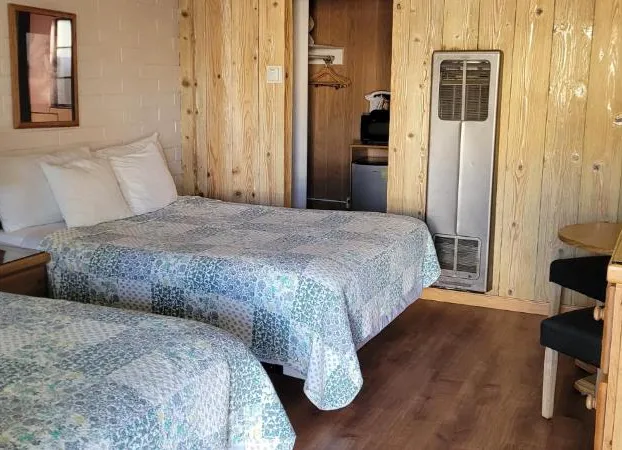 Bishop Village Motel hotel detail image 4