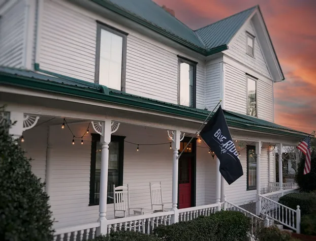 Blue Ridge Inn Bed & Breakfast hotel detail image 2